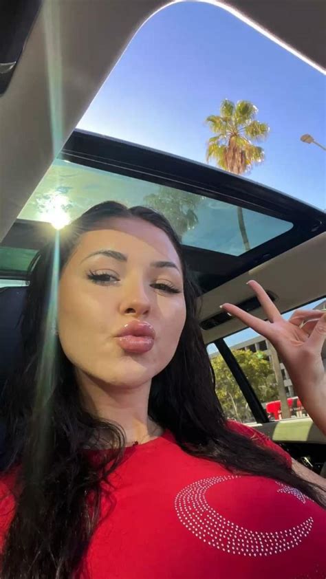 Anna Paul Selfies Car Selfie Poses Lip Filler Natural Glow In 2022