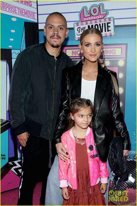 Ashlee Simpson And Evan Ross Bring Daughter Jagger To Lol Surprise Premiere In La Photo 4639969