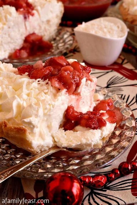 White Christmas Pie A Creamy Coconut Pie Flavored With Vanilla And