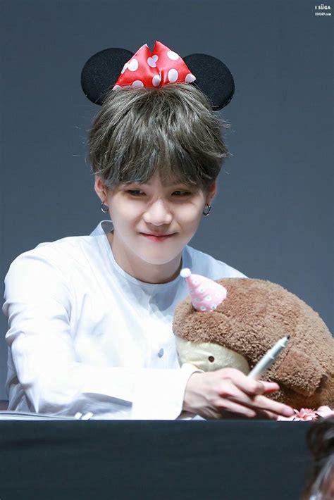 Bts suga suga abs min yoongi bts cute backgrounds cute wallpapers namjin first love bts cypher pt 4 foto jimin. SUGA is too CUTE - BTS hình nền (40266916) - fanpop