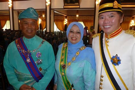 Tengku hassanal ibrahim alam shah, the regent and tengku mahkota (crown prince) of pahang. Kee Hua Chee Live!: DATO KEE HUA CHEE WAS BESTOWED THE ...