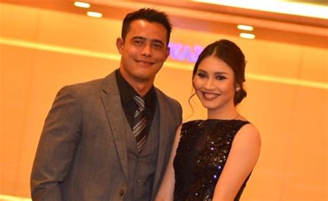 Sangkar ray nak lawan dalam 'sangkar' dengan zul ariffin, tapi zul yang latih ray. Neelofa BUKAN Punca Zul Ariffin & Zahirah Macwilson PUTUS ...