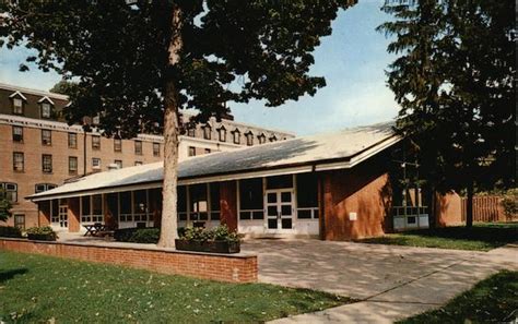 The Pennington School Dining Hall And Patio New Jersey