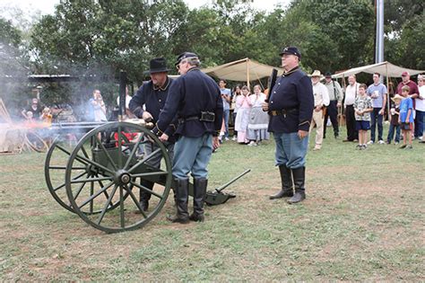 Fort Croghan Day Illustrates Early Times Of Burnet
