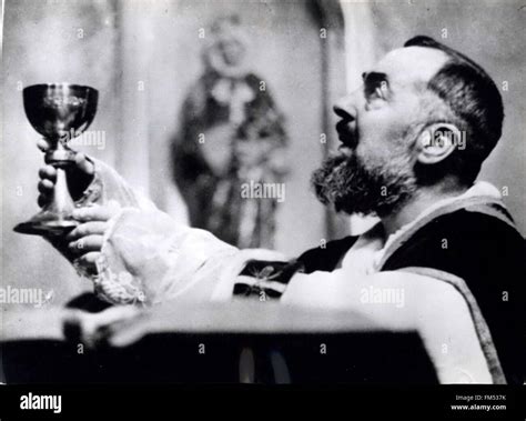 1968 Picture Shows Padre Pio Seen During Mass At The Capuchin