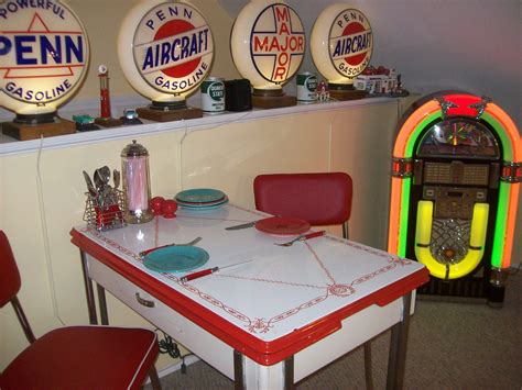 1 x table #wb22an in white gloss (42 round) 4 x chairs #n57 in baron scarlet. 217 vintage dinette sets in reader kitchens | Dinette sets ...