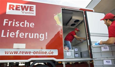 Zwischen 8 und 22 uhr bringt er den online getätigten einkauf zur wunschzeit nach hause. Rewe baut seinen Paket-Service aus | Special | Customer ...