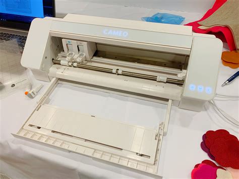 Silhouette Cameo 4 Everything You Need To Know Makers Gonna Learn