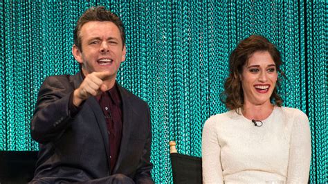 Michael Sheen Lizzy Caplan Get Intimate At Masters Of Sex Paleyfest