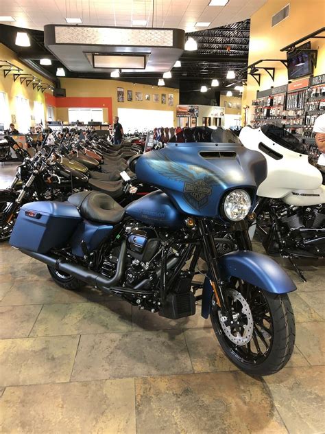This bike is a personal favorite of. Harley-Davidson 115th Anniversary Street Glide Special in ...