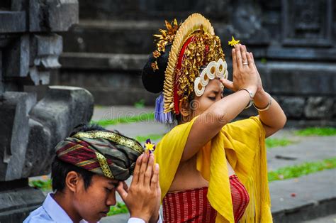 Praying People In Pura Besakih Temple Bali Indonesia Editorial Image Image Of Bali