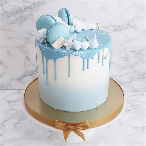 Pin By Netta Savir On 30th Birthday In 2021 Birthday Drip Cake Blue