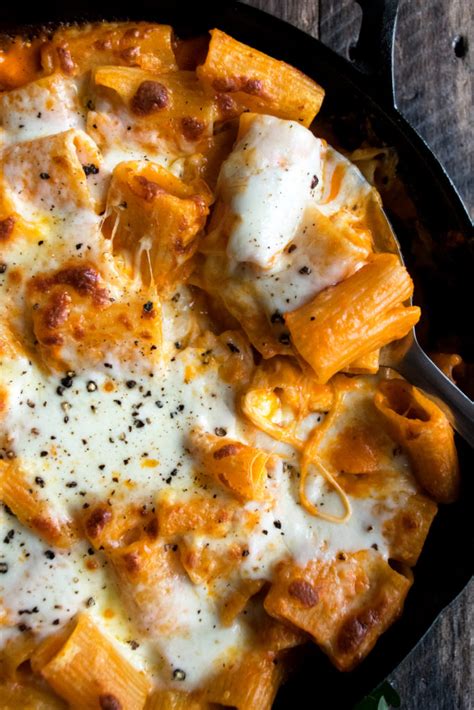 Baked rigatoni with bolognese meat sauce. Baked Rigatoni with Butter Roasted Tomato Sauce - The ...