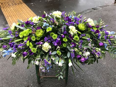 Send funeral flowers to the bereaved at funeral services at rookwood, waverly, botany and other sydney funeral homes. Large casket spray in 2020 | Casket sprays, Funeral sprays ...