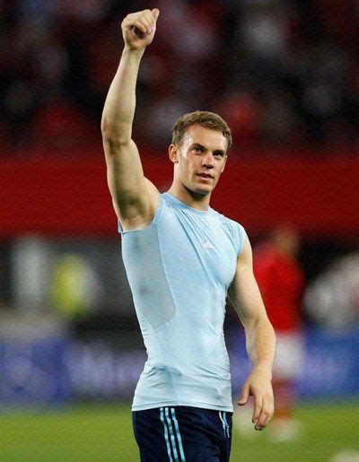 192 cm / 6' 3''. Manuel Neuer Height Weight Body Measurements Shoe Size Stats Facts | Manuel neuer, Germany ...