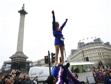 Happy New Year 2016 Guide To Londons New Years Day Parade