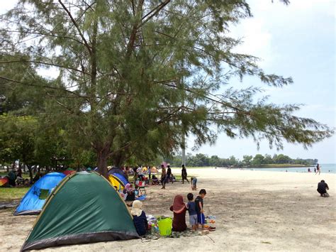 Port dickson, or pd to locals, is a coastal town in port dickson district, negeri sembilan, malaysia. My Malaxi: Saujana Beach (Pantai Saujana) - Port Dickson