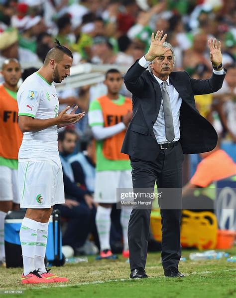 Head Coach Vahid Halilhodzic Of Algeria Gestures As Nabil Ghilas