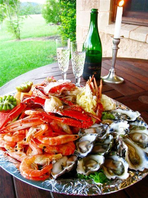 Discover 53 tasty fish dishes perfect for this traditional christmas eve dinner. Seafood Platter Seafood Christmas Dinner : Christmas ...