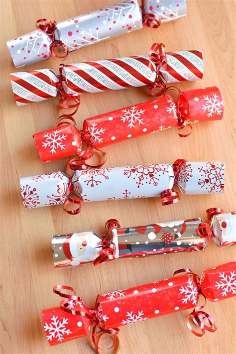 Diy Christmas Crackers How To Make Christmas Crackers