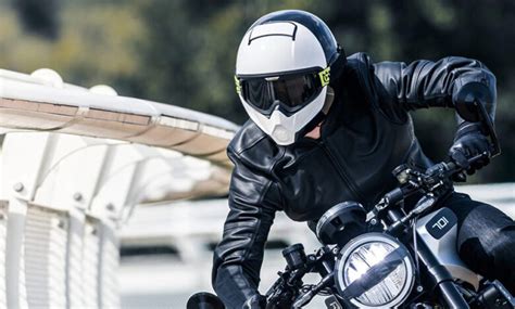 Riding a motorcycle can be a fun and thrilling experience, but because you're so exposed, it's also very for motorcyclists, wearing a helmet can reduce the risk of head injury by 69% and lower the risk of death by 42%. Top-Rated Motorcycle Helmets for Racers in 2020