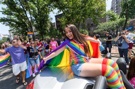 Best Gay Pride Pictures In Nyc From This Years Gay Pride Parade