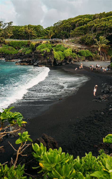 Visiting Black Sand Beach At Waiʻānapanapa State Park In Maui Fun