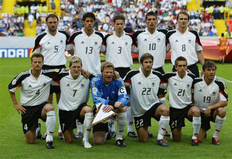 Ins auge sticht vor allem die rückkehr von thomas müller und mats hummels, die beide letztmals im november 2018 für deutschland aufgelaufen sind. Pes Miti del Calcio - View topic - Germany 2004