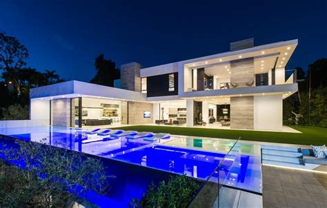 22 Outstanding Modern Mansions For Luxury Living