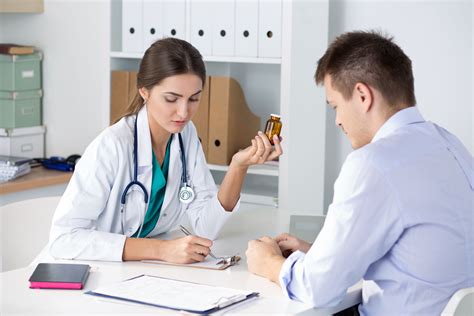 Um Medico Receitou A Um Paciente Que Tomar Tres Medicamentos