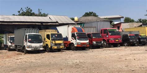 Gambar tentang Sewa Mobil Box dan Truk Box Murah Sewa Mobil Box dan 