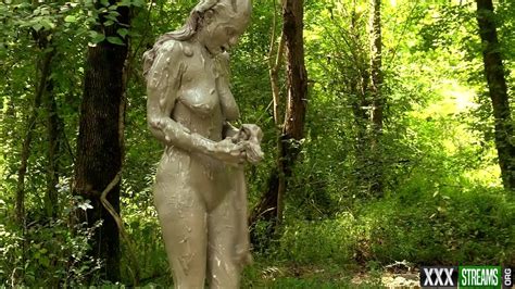 [mpv] Mud Puddle Visuals Anabelle Pync Fun With Her Mud Dress Hd