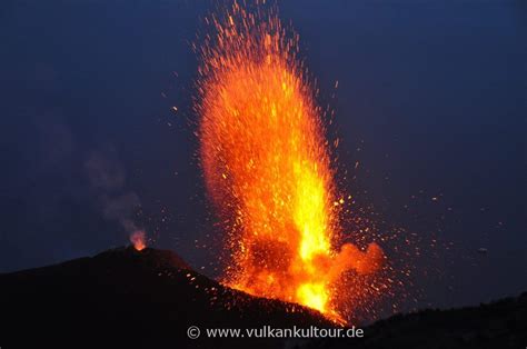Stromboli Magma Northern Lights Volcanoes Natural Landmarks Nature Beauty Viajes Naturaleza