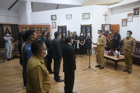 Walikota Tomohon Lantik Jajaran Direksi Pd Pasar Dan Pdam Tomohon