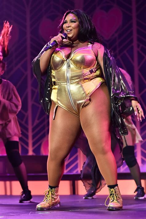 lizzo says she s having negative thoughts about her body