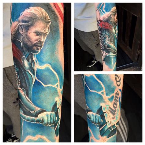 Crafted by dwarven brothers sindri and brokkr mjolnir is better known as the hammer of thor, the norse god of thunder, lightning and storms. Thor tattoo added to my marvel avengers sleeve | Desenhos