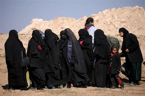Over 1000 Trapped By Islamic State In Groups Last Syria Enclave