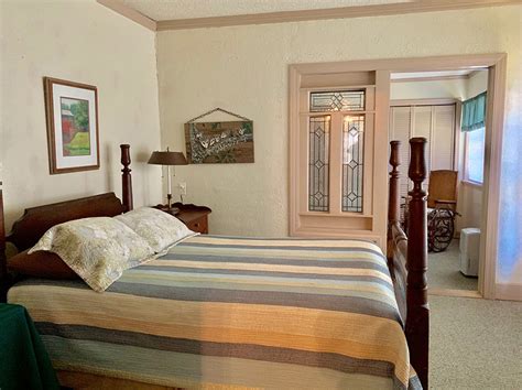 Several cabins feature hot tubs and big ozark mountain views. Cabins for rent on the Upper Buffalo River, Boxley Valley ...