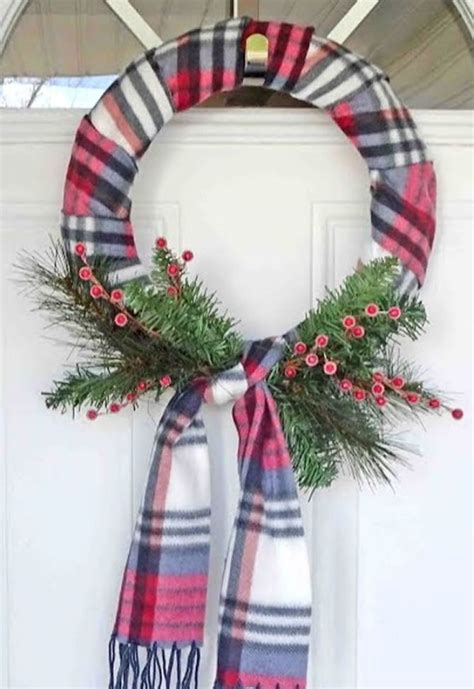 20 Gorgeous Dollar Store Christmas Wreaths Christmas Wreaths Diy