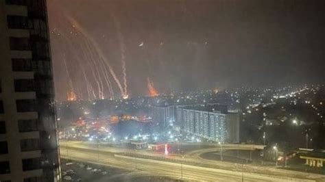 Conflicto Rusia Ucrania Últimas Noticias Se Registran Fuertes Explosiones En Kiev Videos El