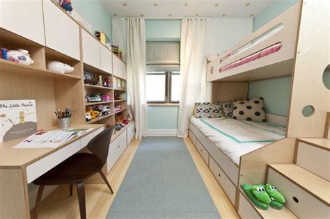 Choisissez un meuble grand en hauteur pour le rangement des jouets des enfants. 30 idées pour aménager une chambre partagée par plusieurs ...