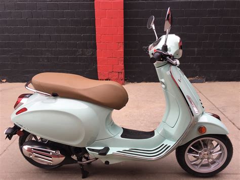 This new vespa primavera 50cc and 150cc comes in 2 colors, blu vivace and grigio materia, including chromed protection bars (front and rear) and a while that's happening, stadium vespa will fine tune and test your new scooter and then we can deliver it (delivery charges are base on proximity and. New 2020 VESPA PRIMAVERA 50 Scooter in Denver #19V44 ...