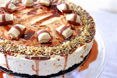 Il ne me restait plus qu'à trouver la recette pour réussir à obtenir un cheesecake tout aussi délicieux et gourmand. Cheesecake au Kinder Bueno - Recette Plat - Recette ...