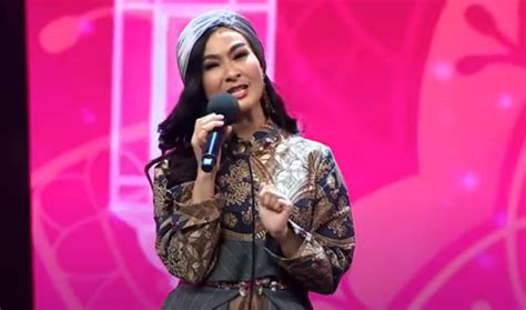 Iis Dahlia Klarifikasi Soal Insiden Salah Lirik Lagu Ramadan Tiba