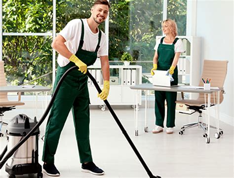Personal De Limpieza Cleaning Staff Cleaning Lady Janitors Empleo De