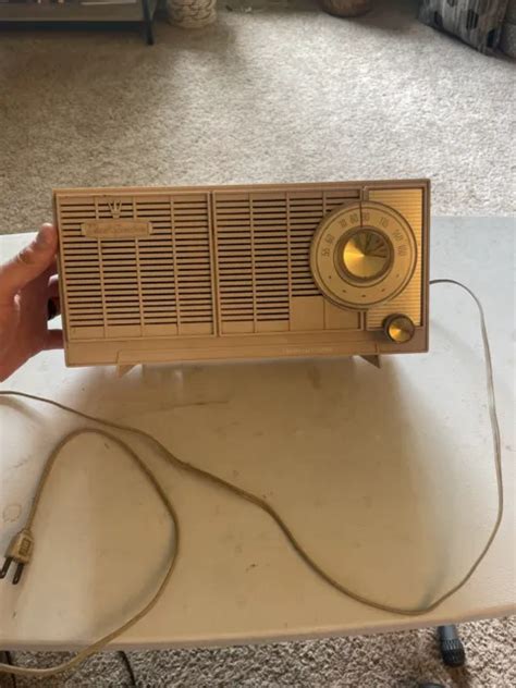 General Electric Vintage Dual Speaker Am Radio Tested Works