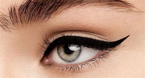 Top Tips On How To Nail The Perfect Winged Eyeliner Look