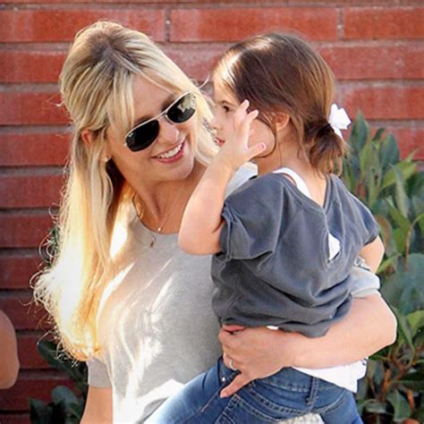 Sarah Michelle Gellar Back In Skinny Jeans Weeks After Welcoming Son