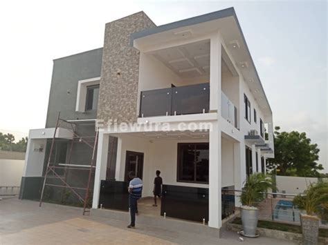Newly Built 4 Bedrooms House With Swimming Pool For Sale