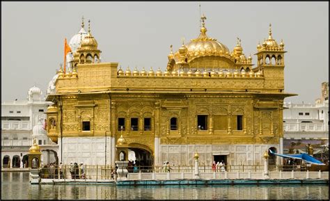 Travel Golden Temple Of Amritsar Travel The Holiest Temple Of Sikhism